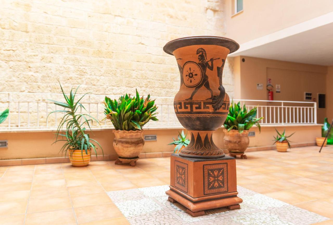 Il Cortile Delle Esperidi Apartment Лече Екстериор снимка