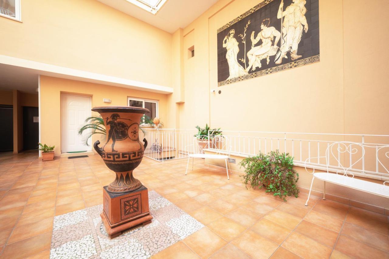Il Cortile Delle Esperidi Apartment Лече Екстериор снимка