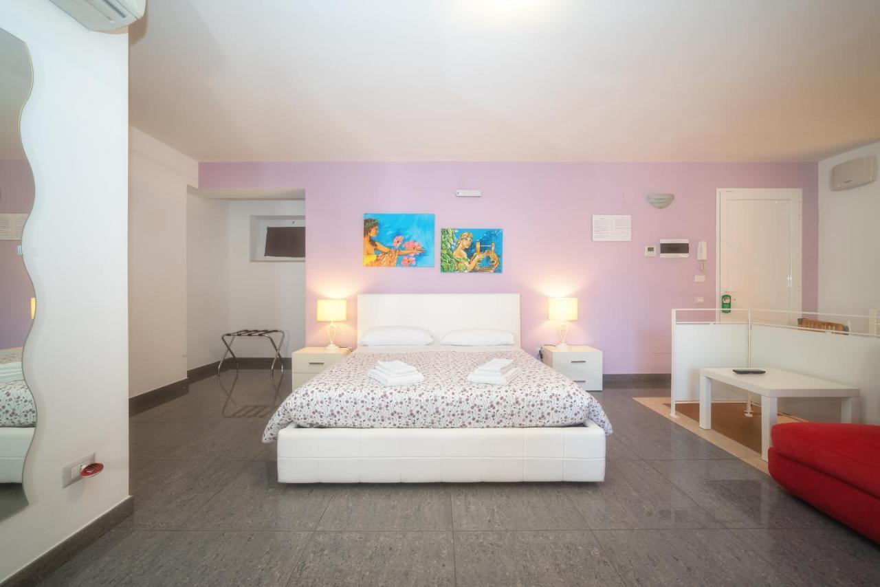 Il Cortile Delle Esperidi Apartment Лече Екстериор снимка
