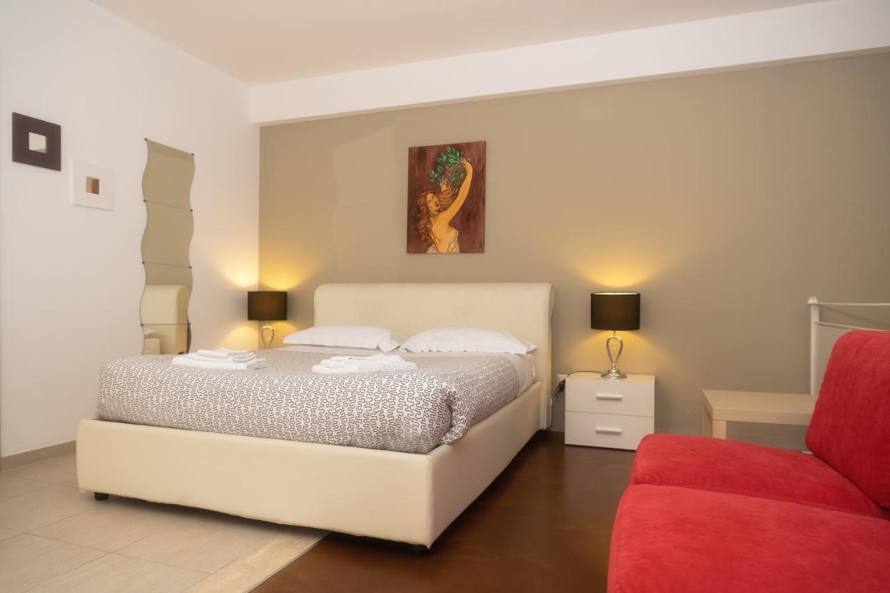 Il Cortile Delle Esperidi Apartment Лече Екстериор снимка