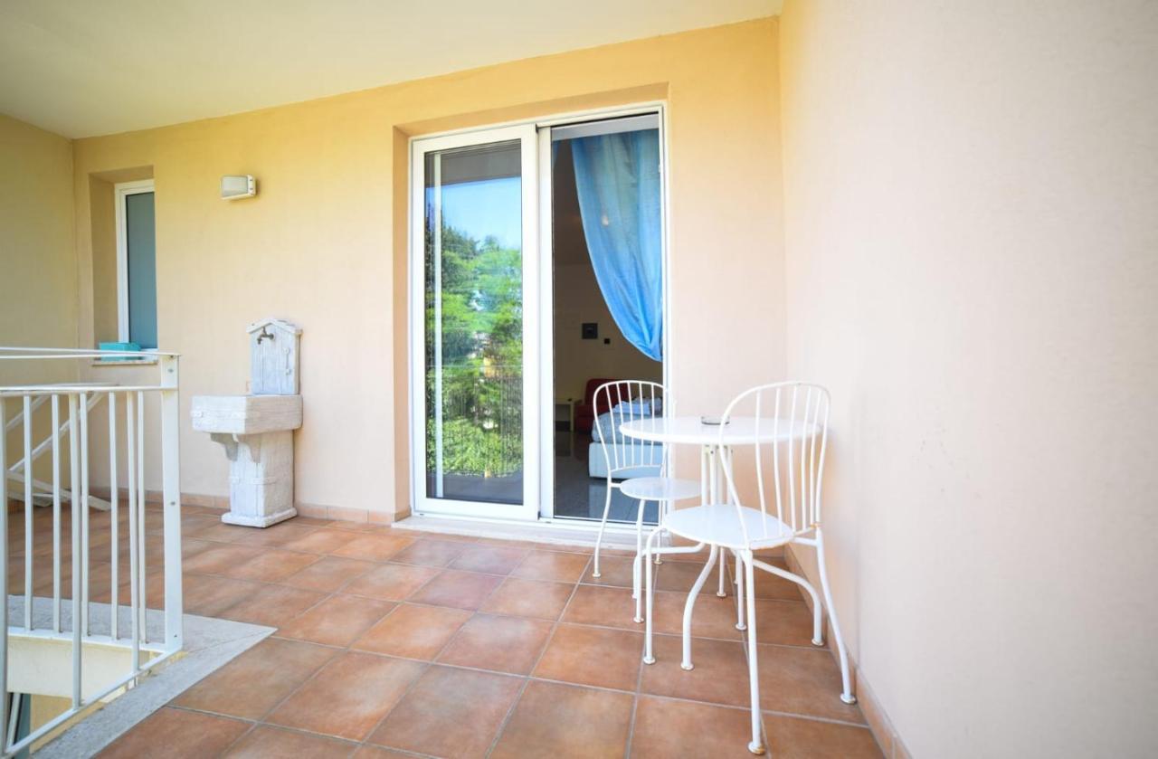 Il Cortile Delle Esperidi Apartment Лече Екстериор снимка