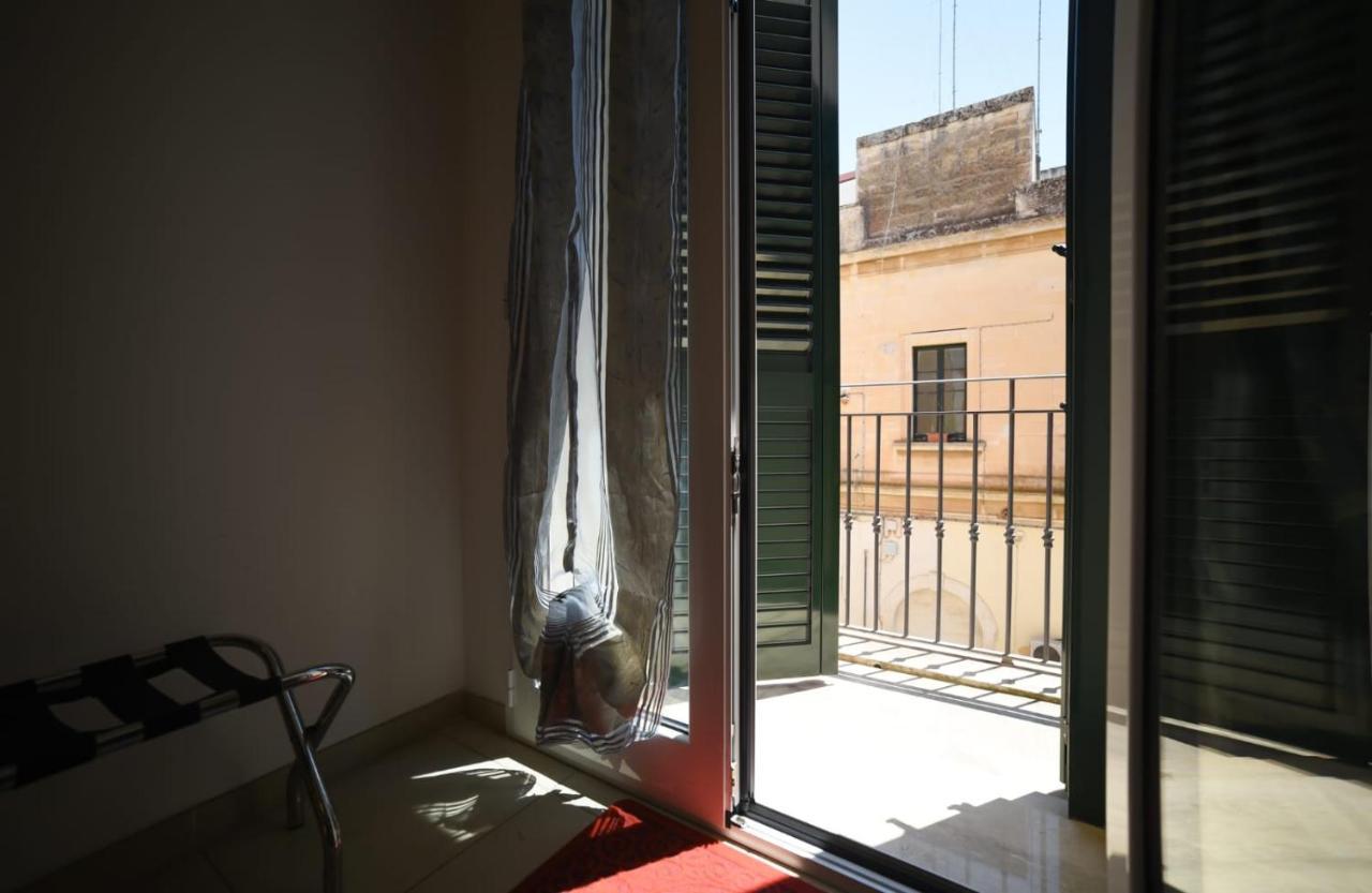 Il Cortile Delle Esperidi Apartment Лече Екстериор снимка