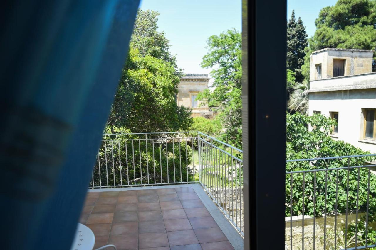 Il Cortile Delle Esperidi Apartment Лече Екстериор снимка
