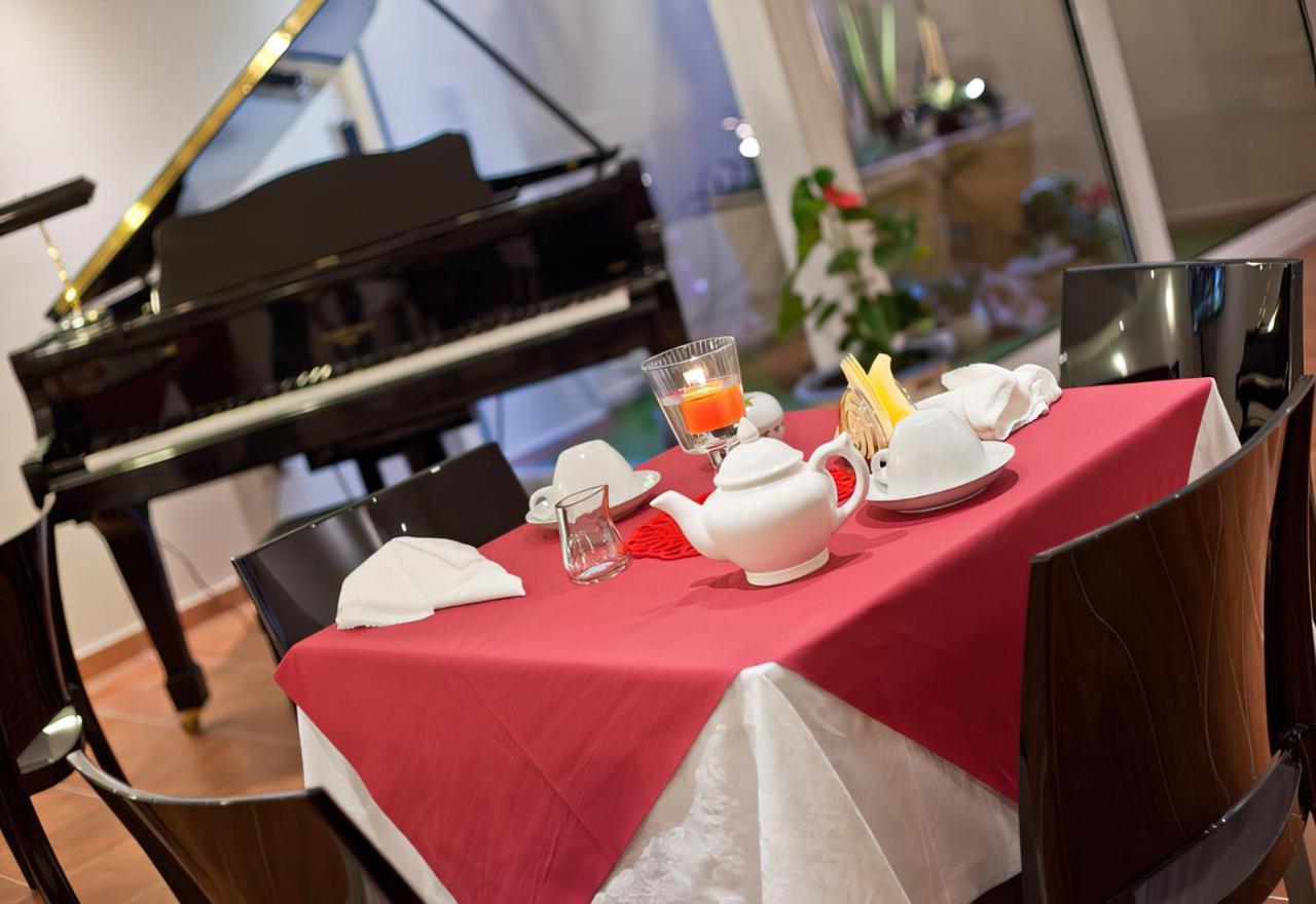Il Cortile Delle Esperidi Apartment Лече Екстериор снимка