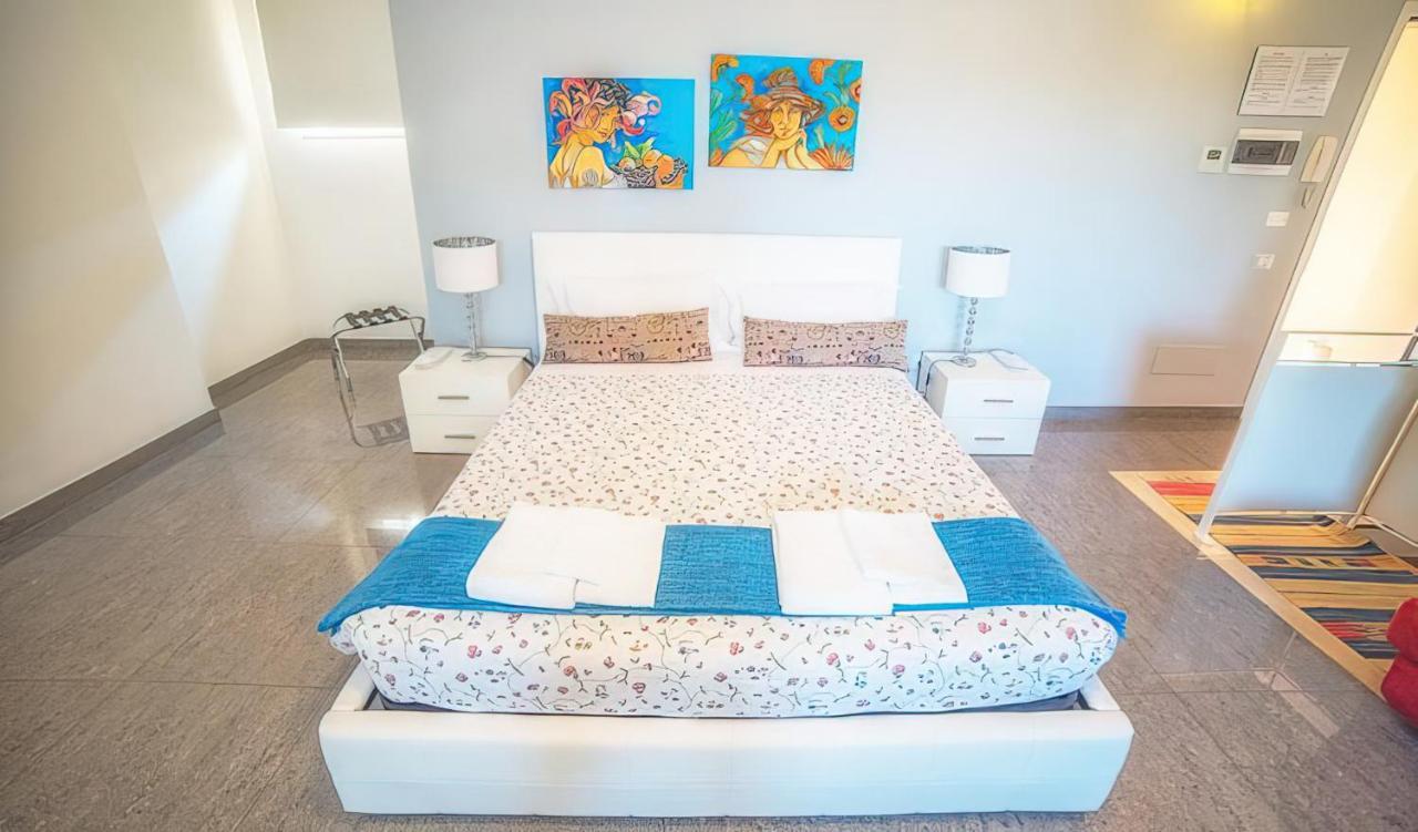 Il Cortile Delle Esperidi Apartment Лече Екстериор снимка