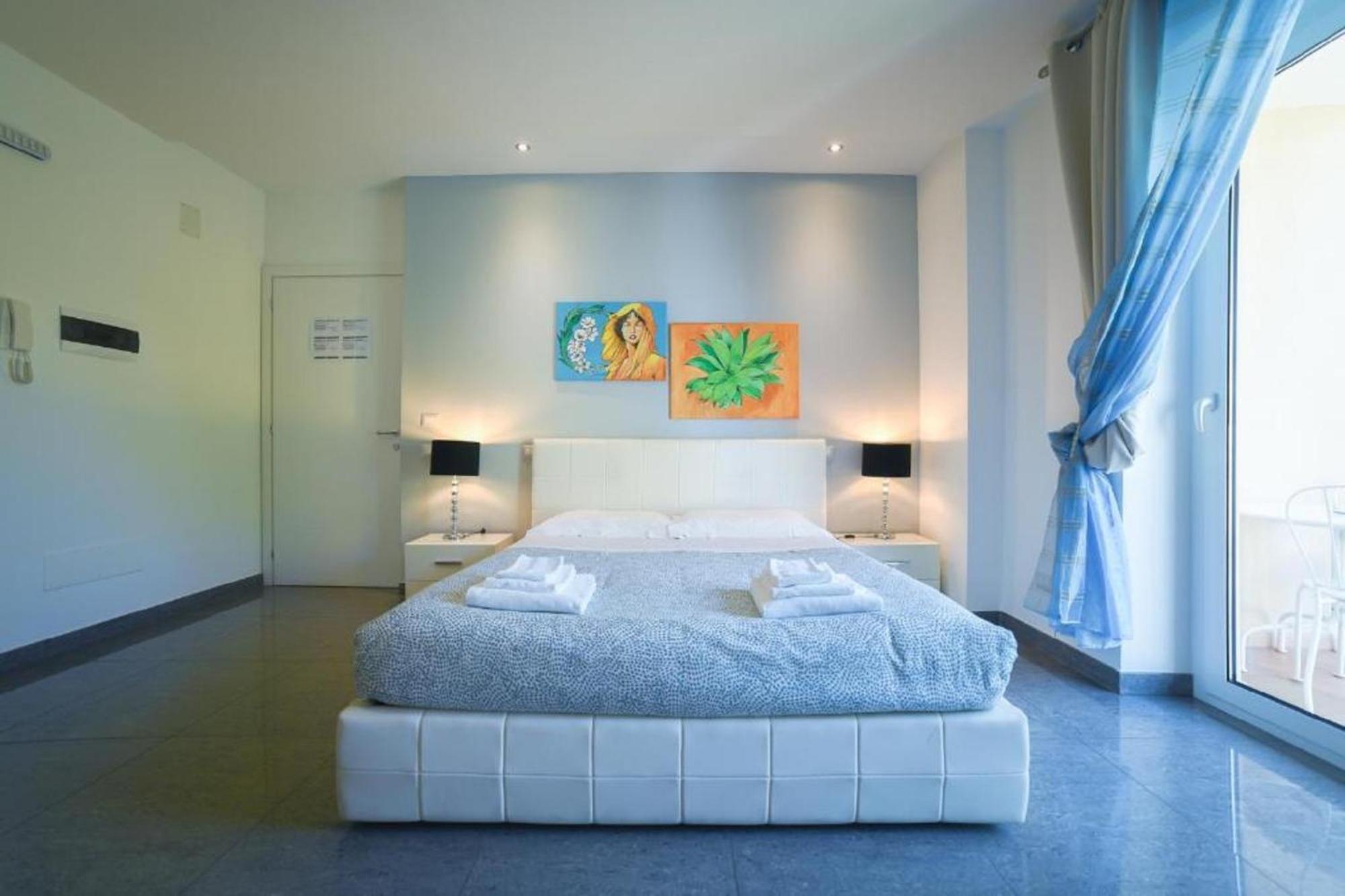 Il Cortile Delle Esperidi Apartment Лече Екстериор снимка